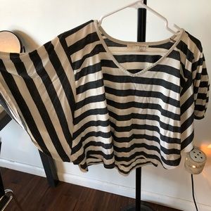 Stripped flowy mid-length blouse